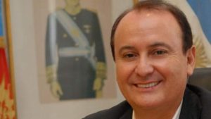 Insólito: un senador que apoya la ley de Bienes en el Exterior tiene un departamento en Miami