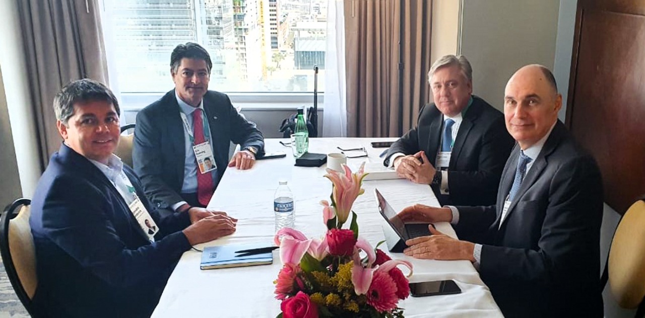 El ministro de Energía de Neuquén, Alejandro Monteiro, se reunió con el presidente de Chevron para América Latina y África, Clay Neff. (Foto: gentileza)