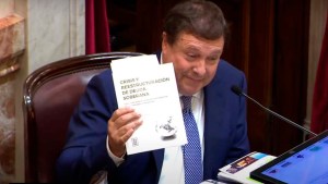 Cuál es el «libro gordo» que recomendó Weretilneck y al que aludió Mayans