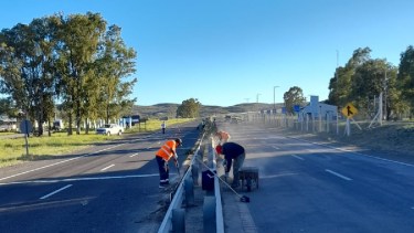 Vialidad Nacional comenzó con la limpieza de la Ruta 22 desde Chichinales a Villa Regina