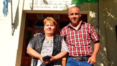 Gustavo Morón y Mónica Fresco , encabezan la lista Roja en las elecciones de APEL. Foto: Marcelo Ochoa.