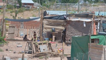 Hay 27.476 hogares pobres en el conglomerado urbano de Neuquén y Plottier (Yamil Regules)