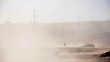 Viento zonda y ráfagas que superarán los 60 km/h, la alerta que complica a Neuquén: ¿qué pasa con Río Negro?