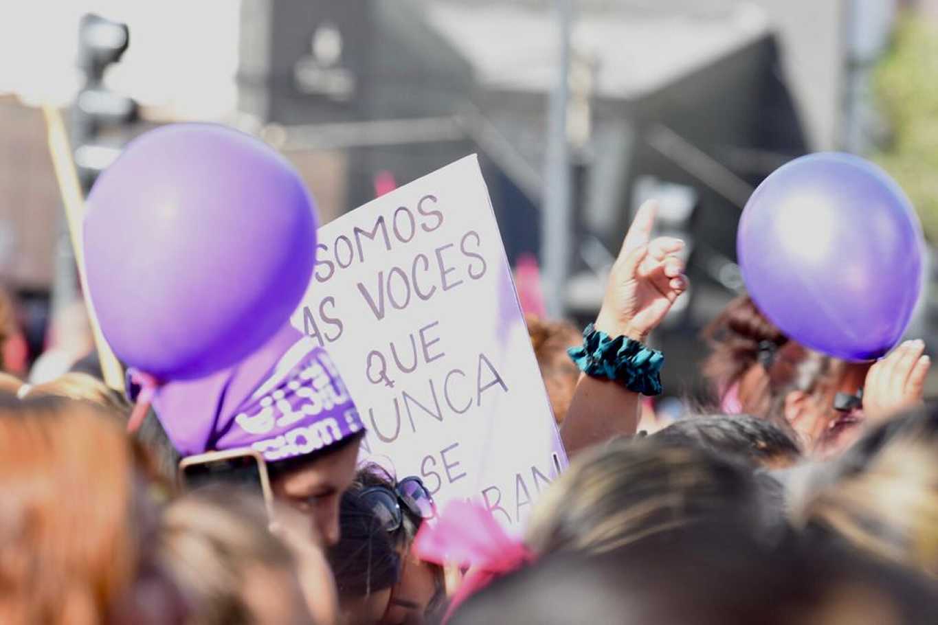 La demanda es el cese de femicidios (foto Matías Subat)
