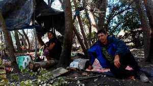 Los ocupantes de la chacra confían que no van a  reprimir por los niños y embarazadas