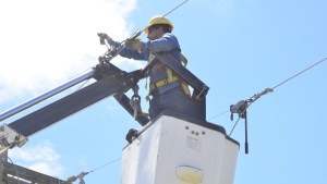 Anuncian corte de energía para hoy sábado por obras en la Ruta 22 entre Mainqué y Cervantes