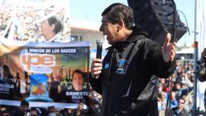 Petroleros van por un 70% de aumento salarial y ahora esperan a las petroleras