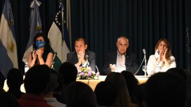 El gobernador Omar Gutiérrez destacó el rol fundamental de la universidad en el desarrollo de la región. (FOTOS: Matías Subat)