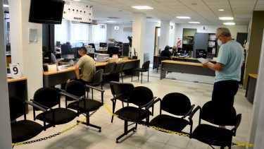 Las personas mayores de 65 años deben cumplir con los requisitos para acceder al beneficio. .Foto : Marcelo Ochoa