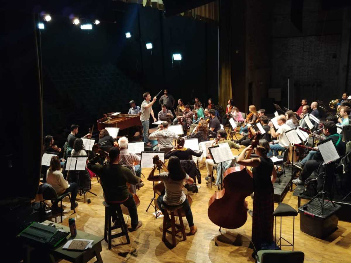 La formación completa de la Filarmónica estará en Catriel y Cinco Saltos. Foto: Pablo Legizamon.