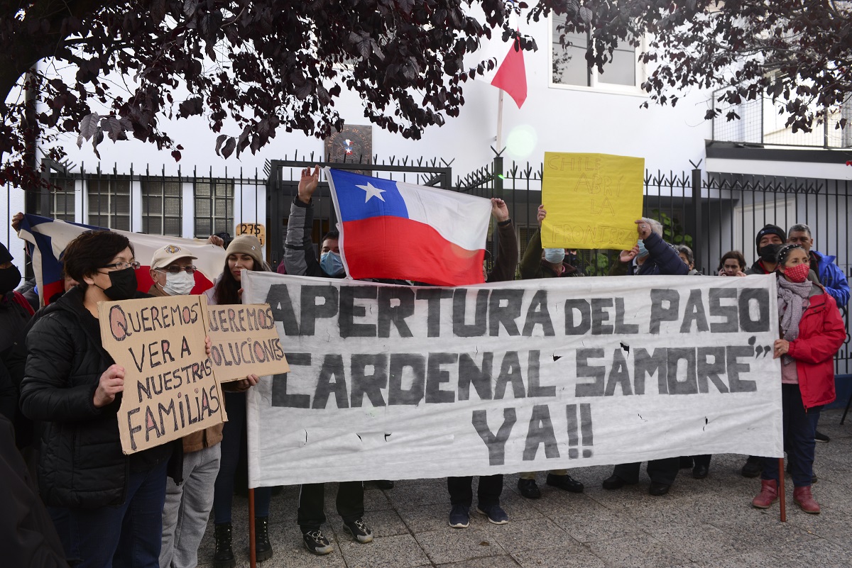 Días atrás, los chilenos residentes en Bariloche exigieron la reapertura del paso en el Consulado. Foto: archivo