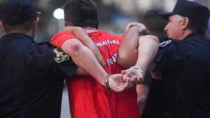 Incidentes y detenidos de una facción de la barra antes del partido de Independiente