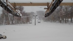 El Cerro Perito Moreno se cubrió de nieve: el invierno se palpita en El Bolsón