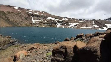 Senderismo en norte neuquino: descubrí la Laguna de Aquihueco este fin de semana
