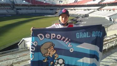 Junior, el chico de Roca elegido por River Plate, vuelve a juntar fondos para viajar a Buenos Aires