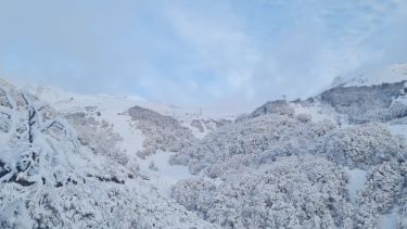 Según el pronóstico, habrá más nevadas durante todo el fin de semana en la Cordillera. 