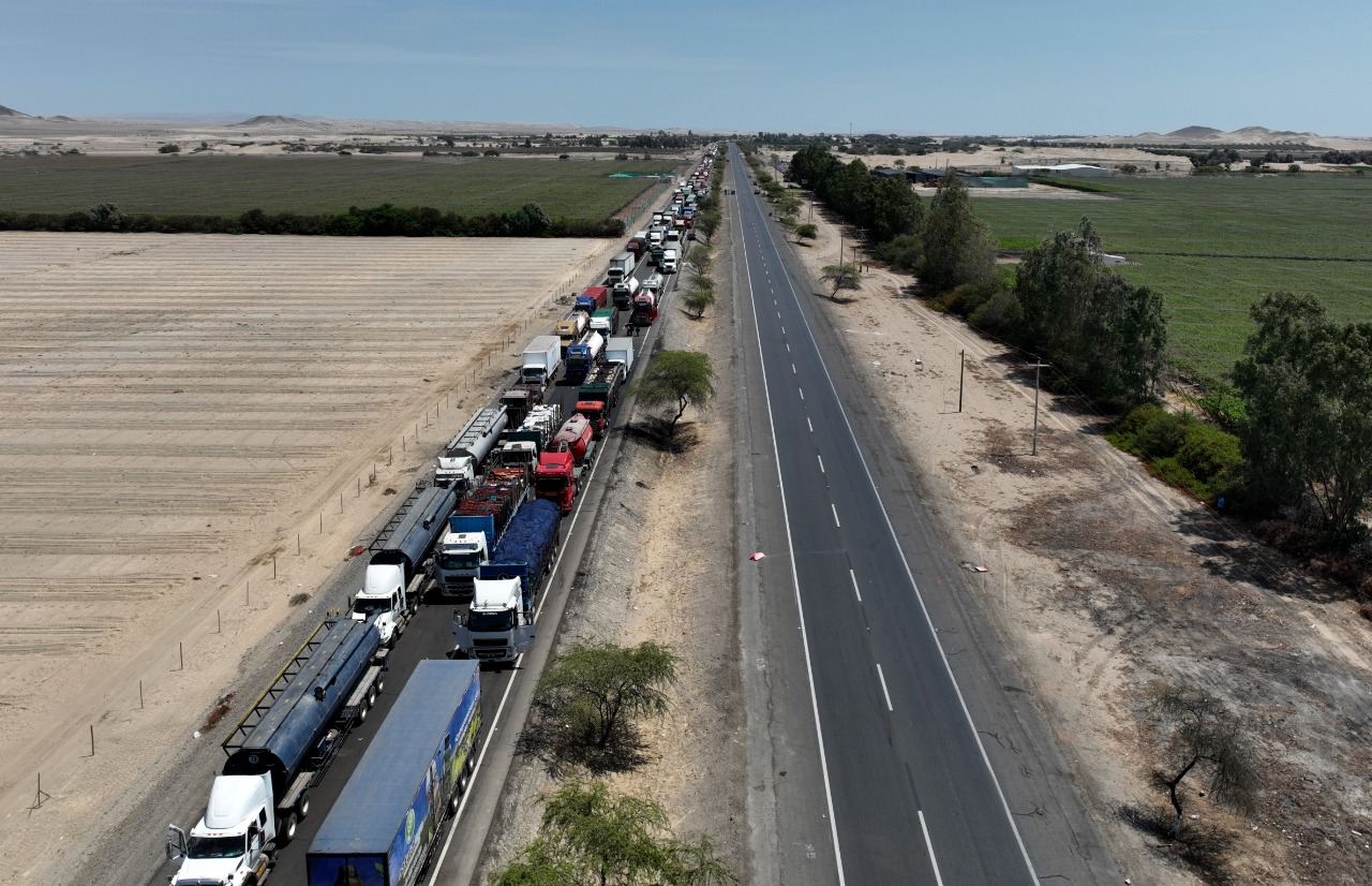 Los camioneros lideran la protesta por los aumentos de precios. 