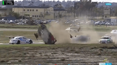 El vuelco se produjo en la segunda vuelta del Sprint del Top Race Series. (Foto: Captura de TV)
