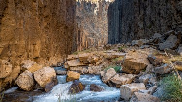 El espectacular Cajón del arroyo Covunco al norte de la Patagonia. Fotos de Ricardo Kleine Samson.