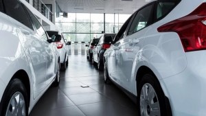 Bajó 2,6% el patentamiento de autos 0km durante abril