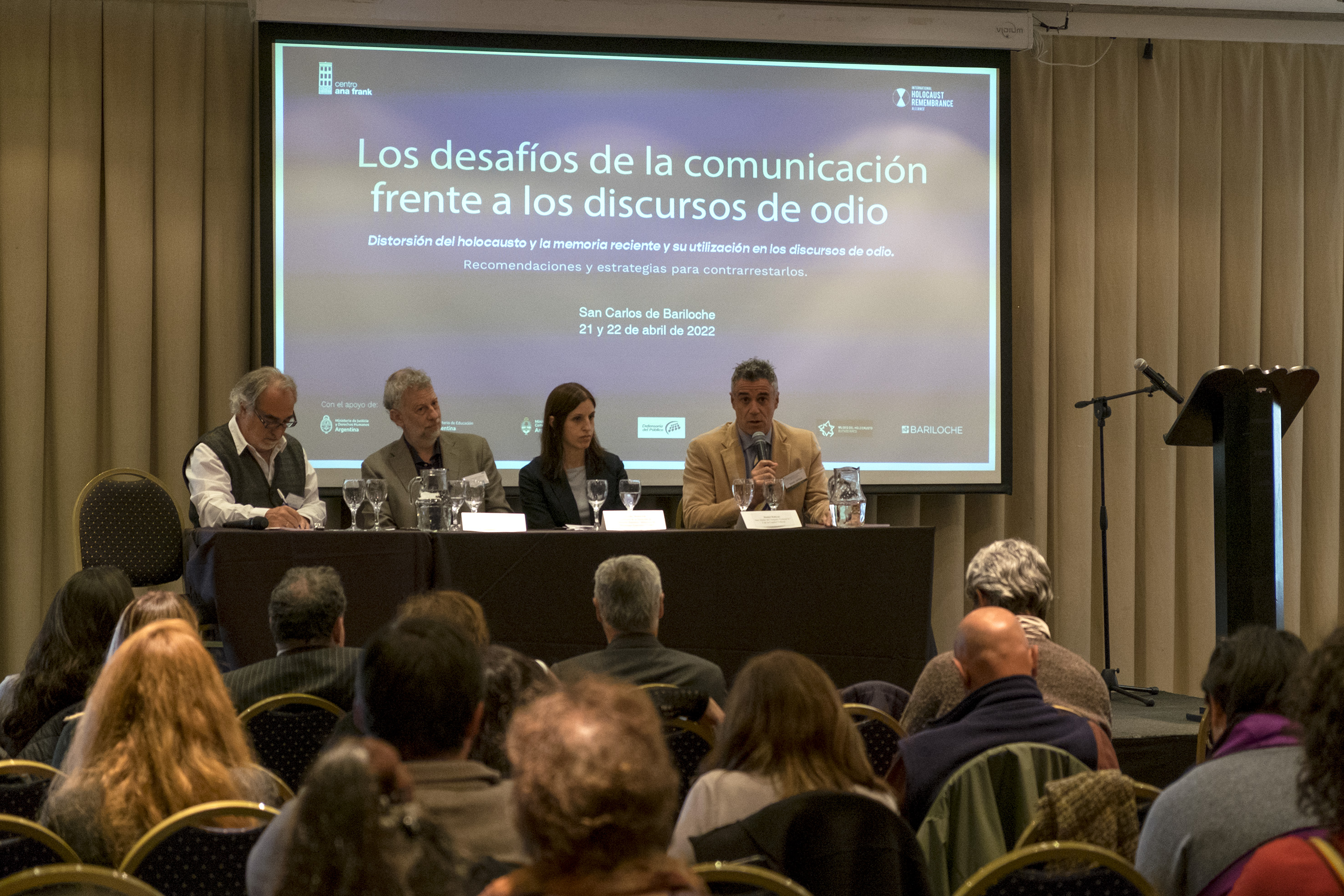 El juez federal Daniel Rafecas, disertó este jueves en un seminario internacional en Bariloche. (Foto Marcelo Martínez)