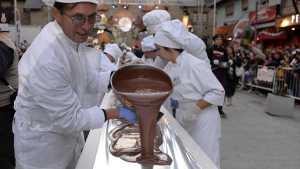 Los secretos de la barra de chocolate más larga del mundo hecha en Bariloche