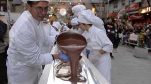 Los secretos de la barra de chocolate más larga del mundo hecha en Bariloche