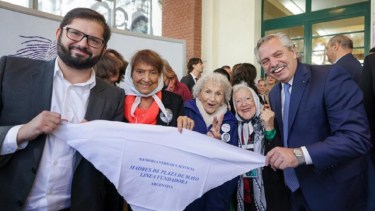 Boric y Fernández recorrieron el Museo Sitio de Memoria ESMA. 