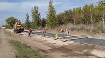 Imagen de Roca: la construcción de la ciclovía de Ruta 6, llegó a un 35% de avance