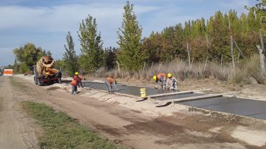 La ciclovía se extenderá desde el cruce entre Ruta Provincial 6 y Ruta Nacional 22, y se extenderá hasta el puente de Paso Córdoba.