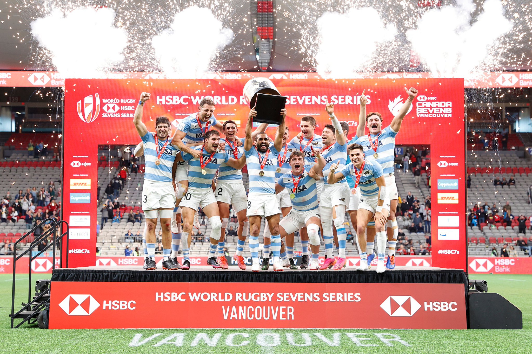 Argentina y su festejo por ganar el seven de Vancouver. 