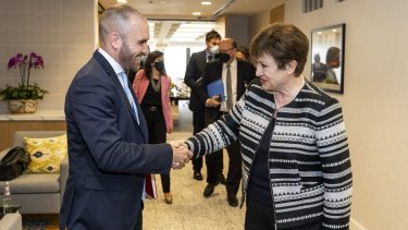 Guzman y Georgieva, en la reunión del viernes pasado. 
