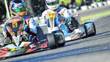 Diego Diéguez se lució en la final y consiguió una nueva victoria en la categoría senior del Pro Kart.