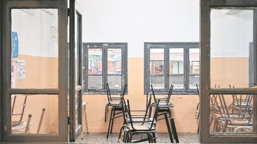 La ausencia de docentes en las escuelas fue muy alto. Unter habló de un acatamiento del 98% y el gobierno lo estimó cercano al 90%.  Foto: Florencia Salto.