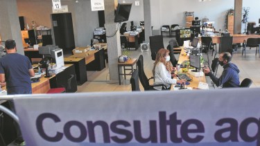 Los asuetos otorgados en Río Negro y Neuquén afectarán la atención el público en los diferentes organismos. 