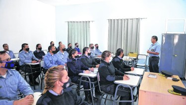 Las modificaciones propuestas alcanzan a la enseñanza de los futuros oficiales, suboficiales y agentes. Foto: Marcelo Ochoa