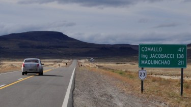 La ruta nacional 23 une la cordillera con el mar a través de la Línea Sur rionegrina. Foto: José Mellado.