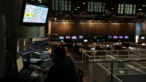 Quienes tengan subsidios de luz y gas tampoco podrán comprar dólares MEP ni CCL