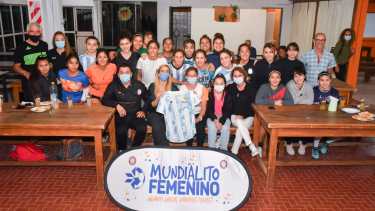 La competencia fue presentada por la intendenta, la directora de Deportes y el presidente del Deportivo Roca. Foto gentileza