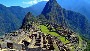 Machu Picchu desolado y sin turistas por los disturbios en Perú