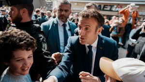 Francia elige entre Le Pen y Macron en un decisivo balotaje presidencial