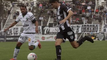 Cipolletti viene de ganarle a Villa Mitre de local en su última presentación. Foto: Oscar Livera 