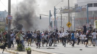 Protestas en Perú por el aumento en los combustibles. 