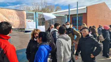 En la EPET Nº 10 de Plaza Huincul, la obra de gas podría estar lista el 11 de mayo