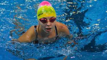 Con casi 21 años, Azul Meza está cursando para convertirse en Guardavidas, avalada por el gobierno Río Negro.
Foto Andrés Maripe.