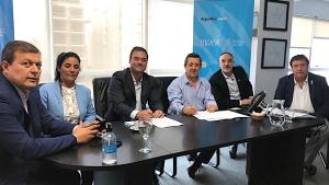 Anuncian una obra millonaria para garantizar el suministro de agua en Fernández Oro