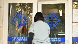 La ginecóloga Gabriela Luchetti, candidata a decana de la facultad de Medicina de Cipolletti