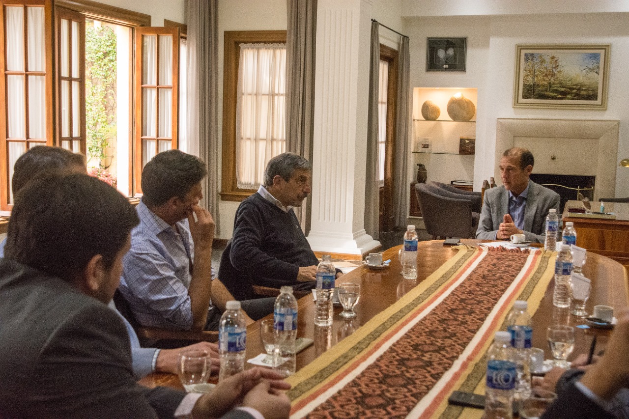 Autoridades YTEC se reunieron con el gobernador de Neuquén ayer por la tarde. Foto: Gentileza.