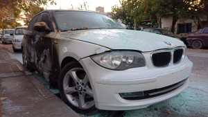 Prendió fuego un auto de alta gama y lo detuvieron a las pocas cuadras en Roca