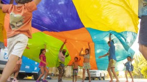 Colecta solidaria por el Día de las Infancias en Roca, para niños y niñas de Cerro Policía